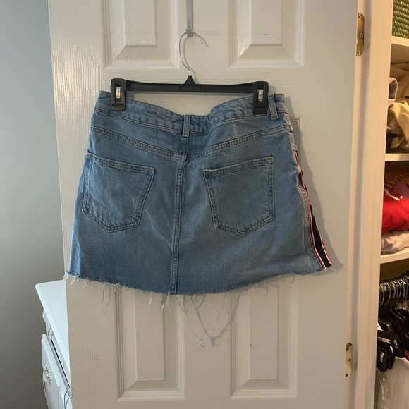 Zara basic denim skirt with red, white, and blue stripes on the side - Picture 2 of 2